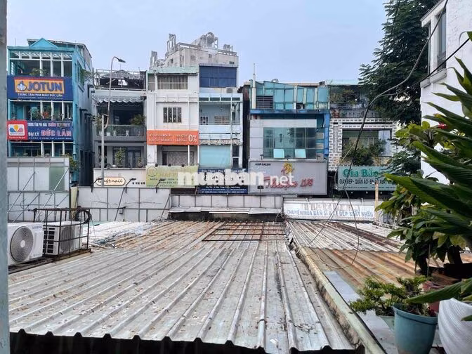 CĂN HỘ CHUNG CƯ HIẾM CÓ  Cách sân bay quốc tế Tân Sơn Nhất chỉ 3km