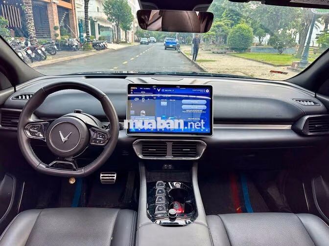VINFAST VF8 PLUS 2024 PIN MUA SẠC KGH XE GIA ĐÌNH