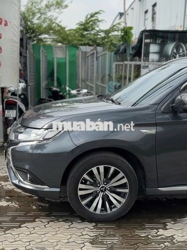 Mitsubishi Outlander 2.0 AT 2024 xe đẹp bao test