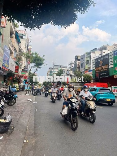 NHÀ CHO THUÊ MẶT TIỀN ĐƯỜNG HOÀNG HOA THÁM 6,5X28M 2L GẦN CHỢ ĐÔNG ĐÚC