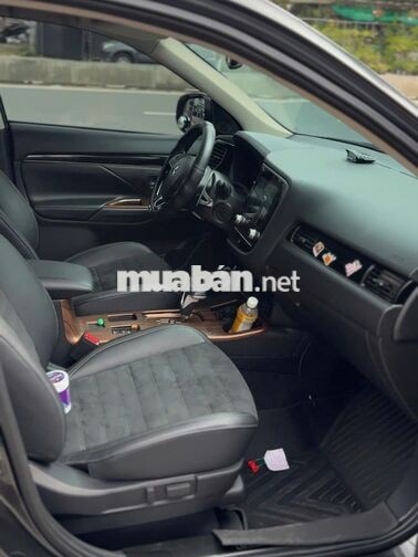 Mitsubishi Outlander 2.0 AT 2024 xe đẹp bao test