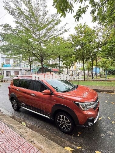 Suzuki XL7 2022 7 chỗ màu Cam