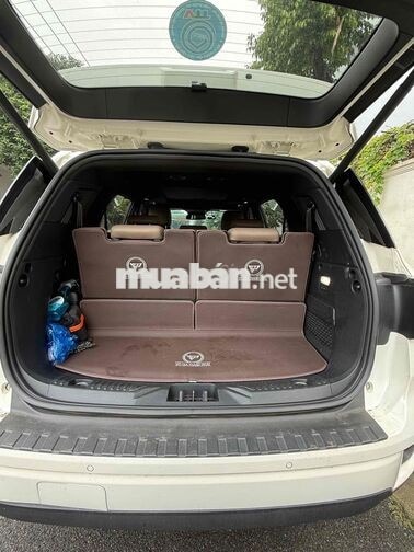 Ford Everest Titanium 7 chỗ Tự động Trắng
