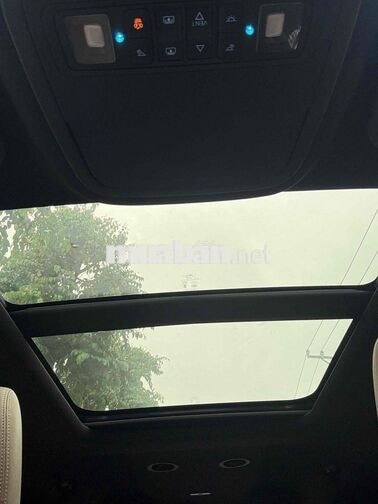 Ford Everest Titanium 7 chỗ Tự động Trắng