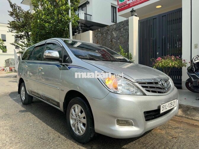 Toyota Innova V 2011 Bạc 118.000 km
