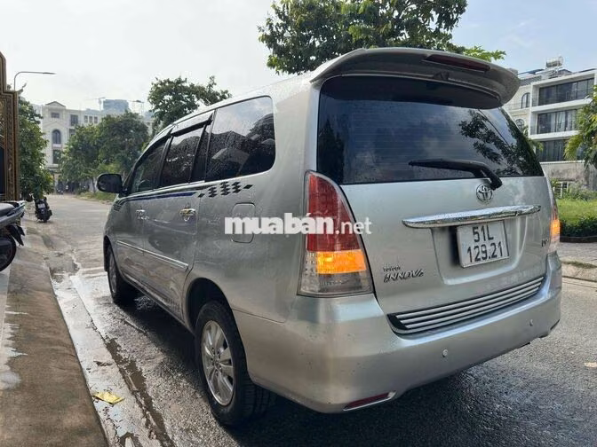 Toyota Innova V 2011 Bạc 118.000 km