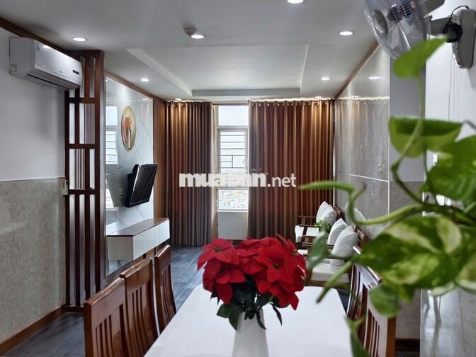 CHO THUÊ CĂN HỘ HAGL 2PN 94M2 - TẦNG TRUNG - VIEW HỒ- SẠCH ĐẸP