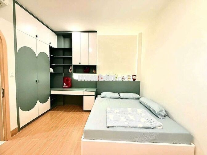 Tân Thắng. Tân Phú. 5 Tâng. 4.1x15m. ô tô. ngủ ngon nhà. chỉ 11 T