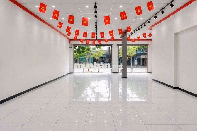 Cho thuê nhà 2 tầng mặt tiền Tôn Đức Thắng, Hòa Khánh, Liên Chiểu. Diệ