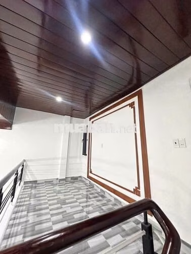 NHÀ KIỆT NGÔ CHÂN LƯU- CÓ NỘI THẤT CƠ BẢN