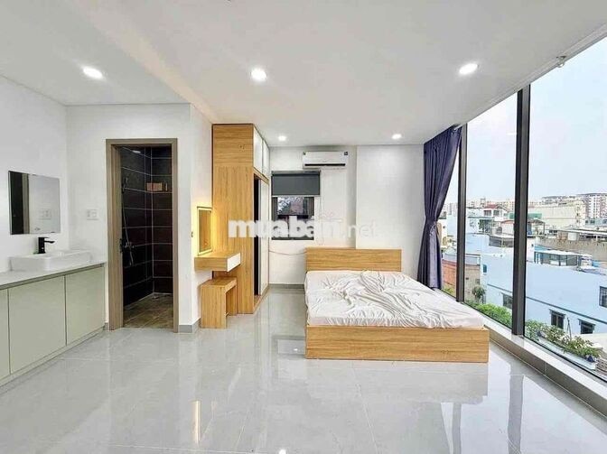 Phòng 35m2_ Studio cửa sổ lớn_ 66 Hoa Hồng ( Phan Xích Long)