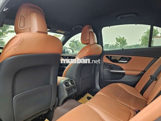 Mercedes-Benz C200 Avantgarde Plus 2023 Đen