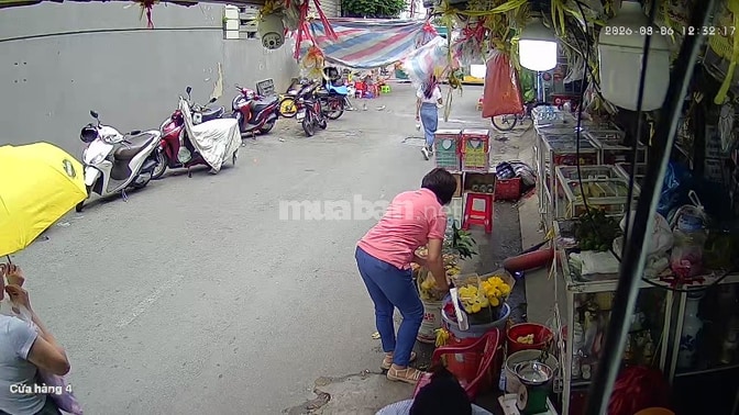 Khu bán hàng ăn uống ngay chợ văn thánh và tòa nhà pearl plaza,parkvie