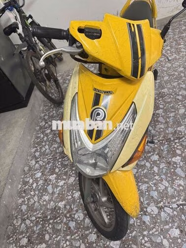 BÁN LẠI XE MÁY TAY GA HONDA CLICK 2008 vàng