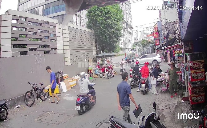 Khu bán hàng ăn uống ngay chợ văn thánh và tòa nhà pearl plaza,parkvie