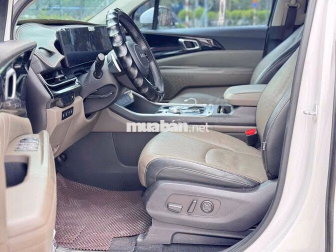 Kia Carnival 2024 Premium 8 chỗ Trắng