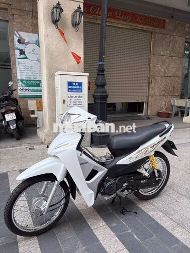 Honda Wave A 2022 Trắng 7400 km