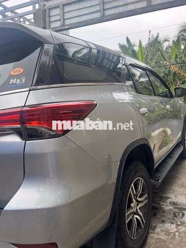 Toyota Fortuner 2019 Dầu Tự động Bạc