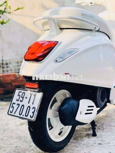 Piaggio Vespa Primavera 125CC 3VAL IE 2015 Trắng