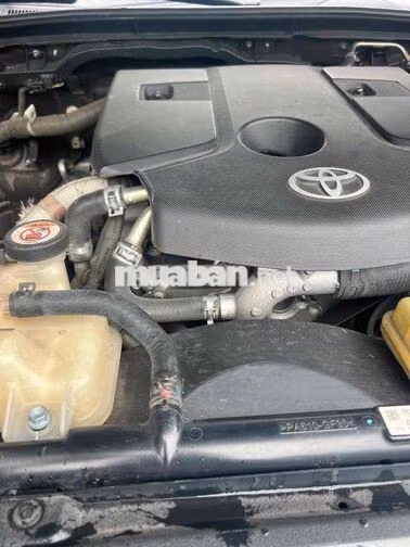 Toyota Fortuner 2019 Dầu Tự động Bạc