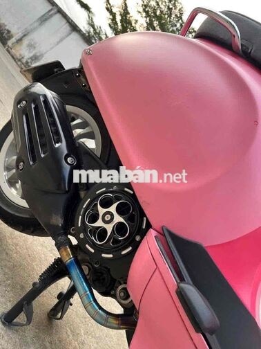 Piaggio Vespa ABS cao cấp màu Hồng