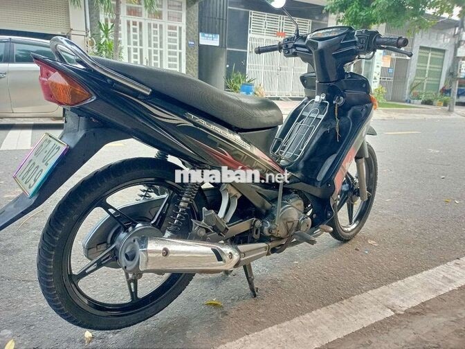 Yamaha Taurus Thể thao màu Đen