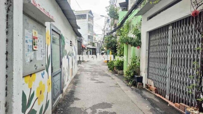 Bán Nhà Gần Vincom - 94m2 - Giá 6.2 Tỷ(TL)