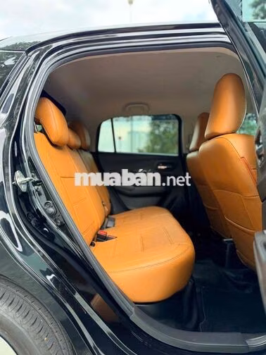 Suzuki Swift Hybrid 11/2025 Đen 3.000 km