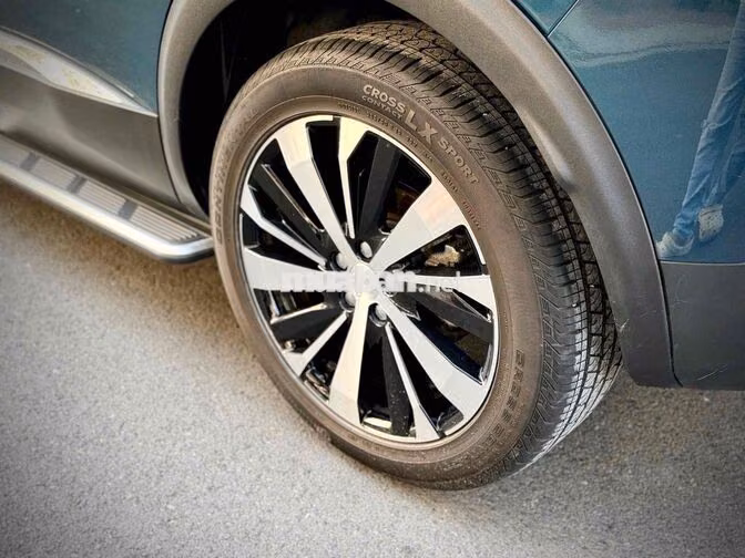 Peugeot 3008 GT-Line 12/2023 Xanh 13000 km