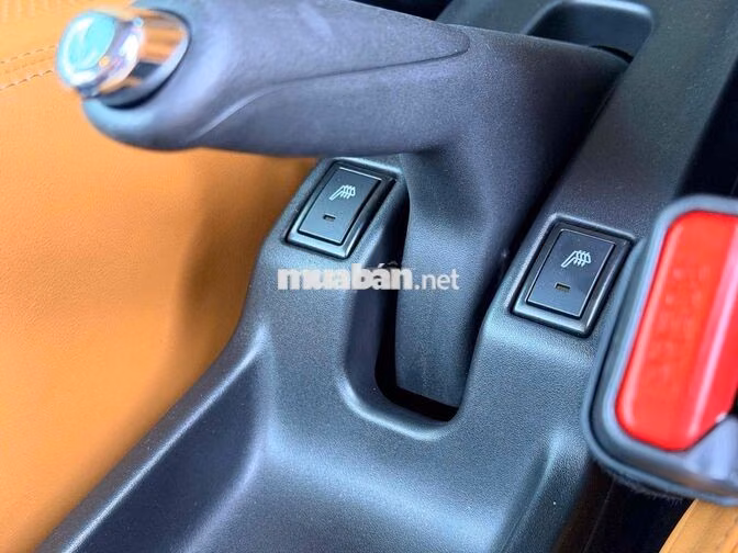 Suzuki Swift Hybrid 11/2025 Đen 3.000 km