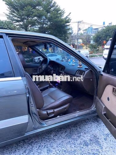 Nissan Bluebird U12 Số sàn Xám 5 chỗ
