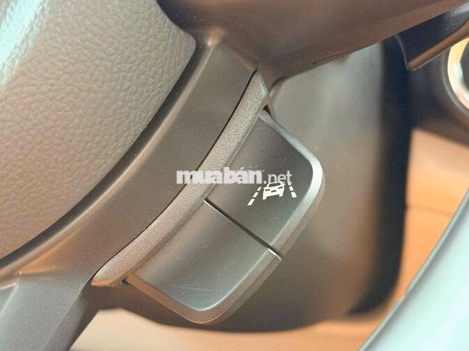 Suzuki Swift Hybrid 11/2025 Đen 3.000 km