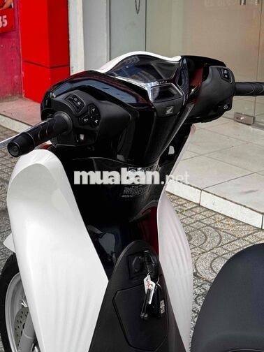 Honda SH 160i ABS 2025 Trắng đen bstp 9 chủ