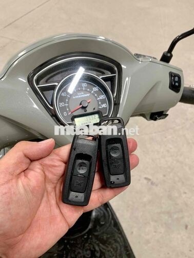 Honda Vision 2025 Xám xi măng odo 13000 km Xe Đẹp