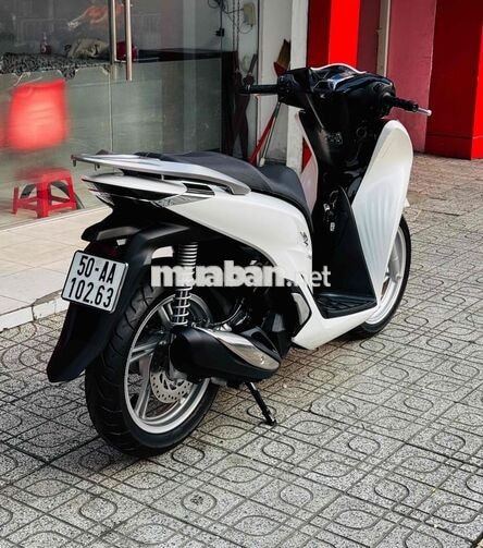 Honda SH 160i ABS 2025 Trắng đen bstp 9 chủ