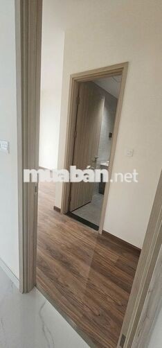 Cho thuê căn góc 3pn 2wc nhà trống giá 13tr vào ở ngay căn hộ D-Aqua