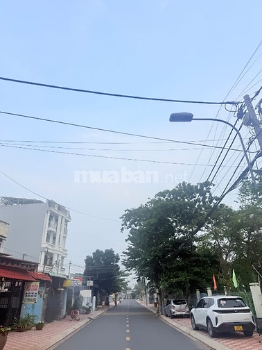CÓ 102 LONG PHƯỚC HXH DT:229M2 SHR