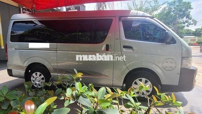 Xe Van Toyota Hiace Máy Xăng 2010 3N/940kg, Xe Đẹp