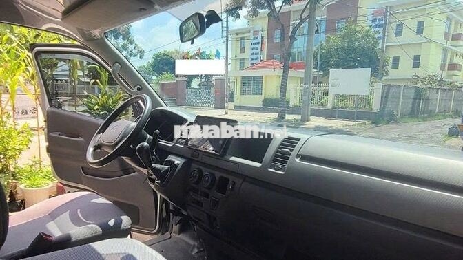 Xe Van Toyota Hiace Máy Xăng 2010 3N/940kg, Xe Đẹp