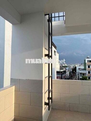 penhouse dài hạn, thích hợp 2 người ở