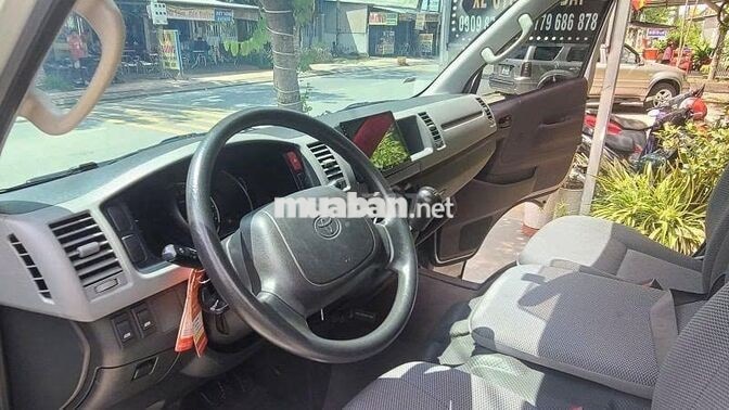 Xe Van Toyota Hiace Máy Xăng 2010 3N/940kg, Xe Đẹp