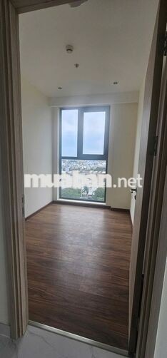 Cho thuê căn góc 3pn 2wc nhà trống giá 13tr vào ở ngay căn hộ D-Aqua