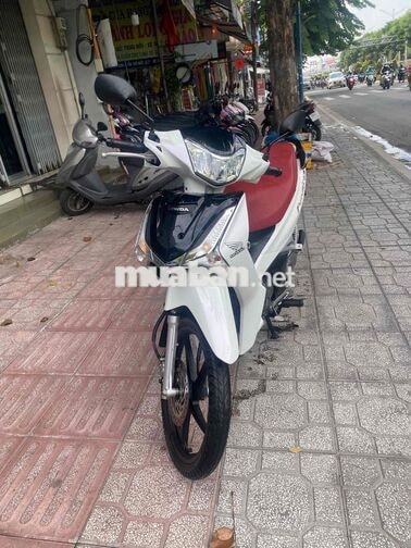 Honda Future 125i 2023 Trắng đỏ