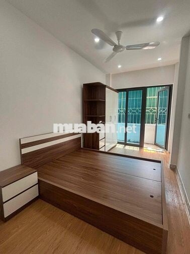 Nhà mới  4 tầng như ảnh chụp , full đồ, trung tâm phó Tôn  Đức Thắng
