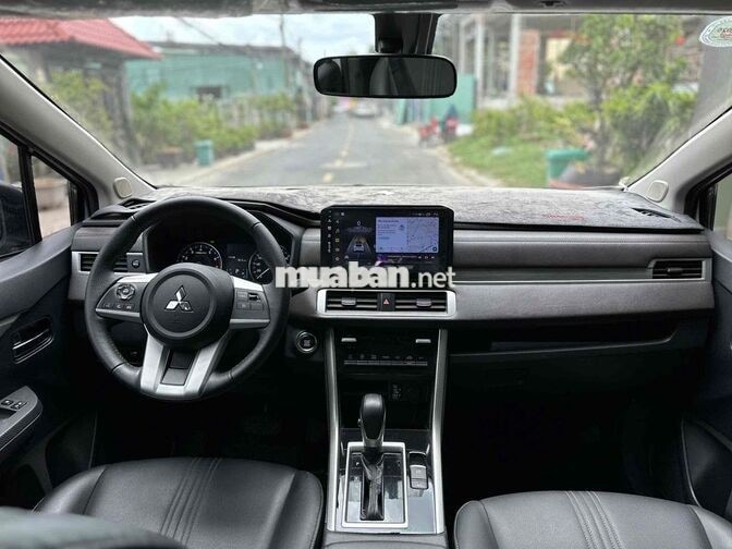 Mitsubishi Xpander Premium 2024 Trắng