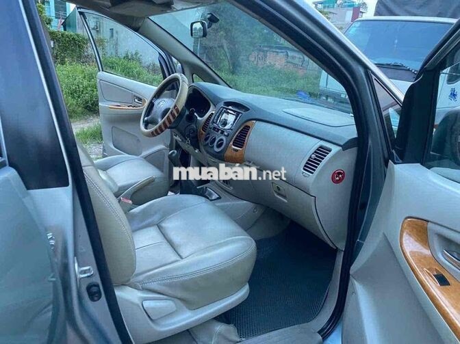 Toyota Innova GSR2011 so san 7 cho