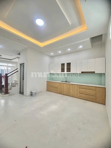 Nhà mới Lê Văn Thịnh 62m2 ngang 5m 4 tầng 4PN hẻm ô tô giá 7,6 tỷ