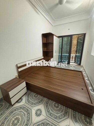 Nhà mới  4 tầng như ảnh chụp , full đồ, trung tâm phó Tôn  Đức Thắng