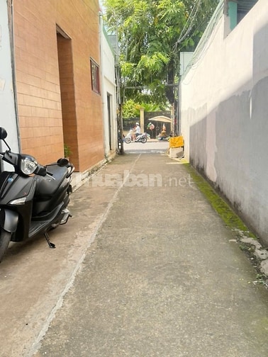Nhà mới Lê Văn Thịnh 62m2 ngang 5m 4 tầng 4PN hẻm ô tô giá 7,6 tỷ