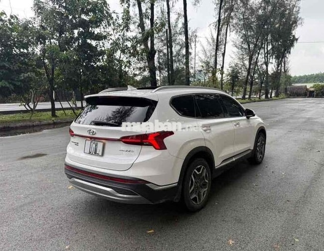 Hyundai SantaFe 2023 2.2D Full Cao Cấp Trắng